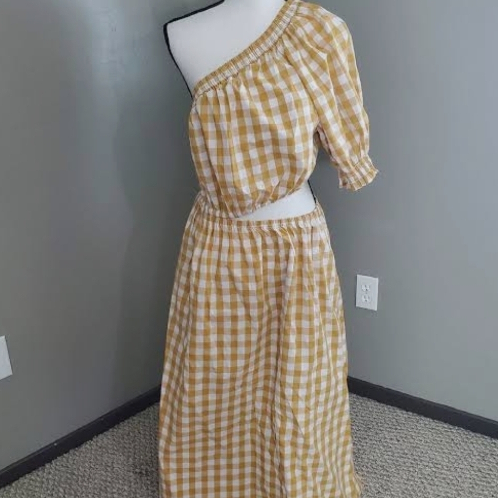 Gingham Checkered One-Shoulder Skirt